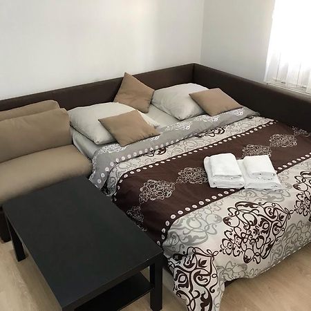 GIL apartment квартира студия в самом центре пл Петефи Ужгород Екстериор снимка